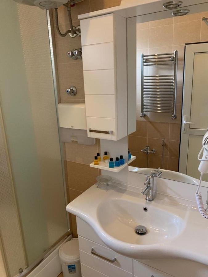 Sheki Avtovagzal Motel Eksteriør bilde